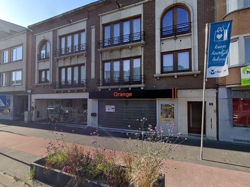 Bien professionnel à louer
                    à 2640 Mortsel