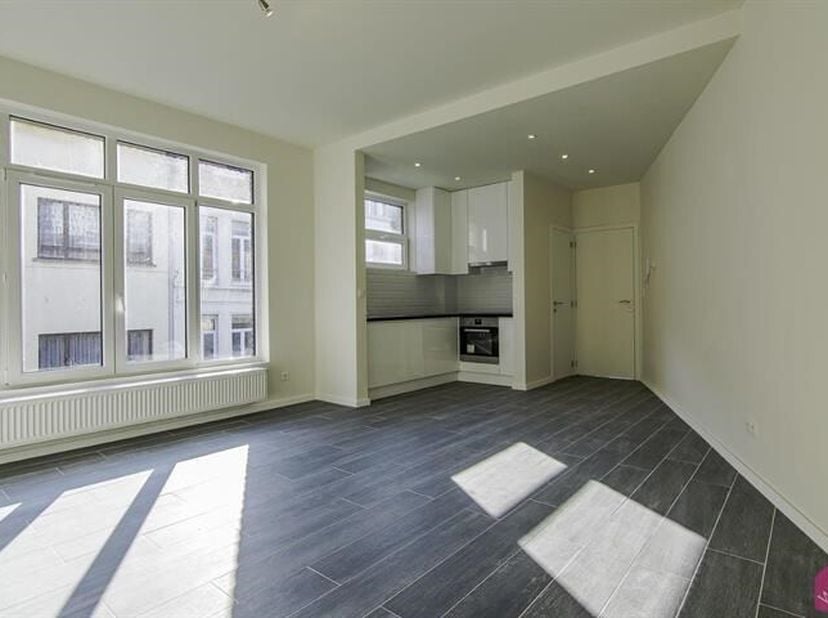 Appartement à louer
                    à 2060 Antwerpen