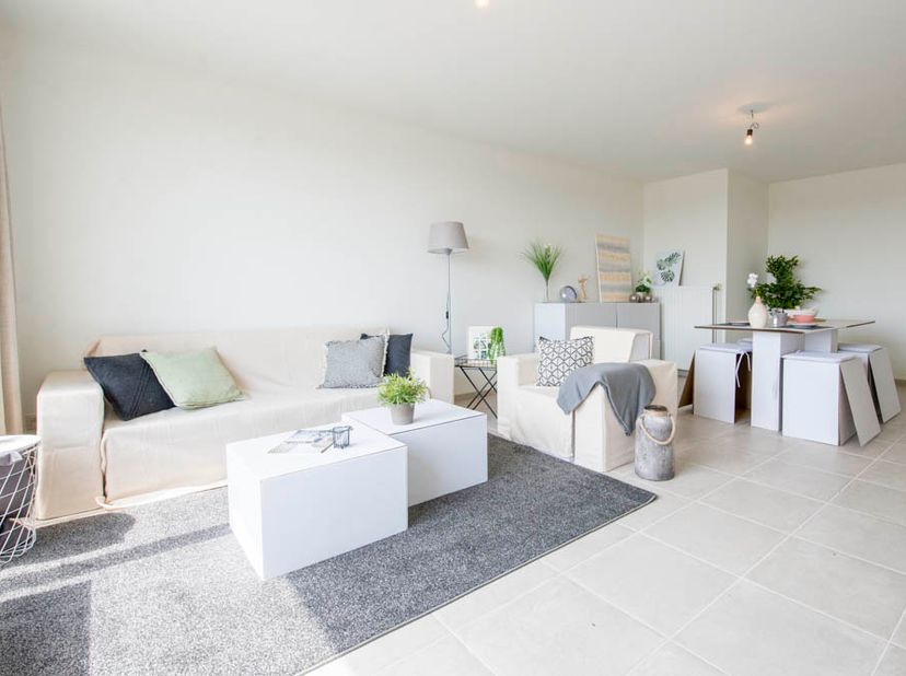 Actuellement LOUÉ pour 710 EUR/mois !&lt;br /&gt;
APPARTEMENT PRÊT À EMMÉNAGER ET ÉCONOME EN ÉNERGIE, idéalement situé près du centre de Harelbeke et à deux