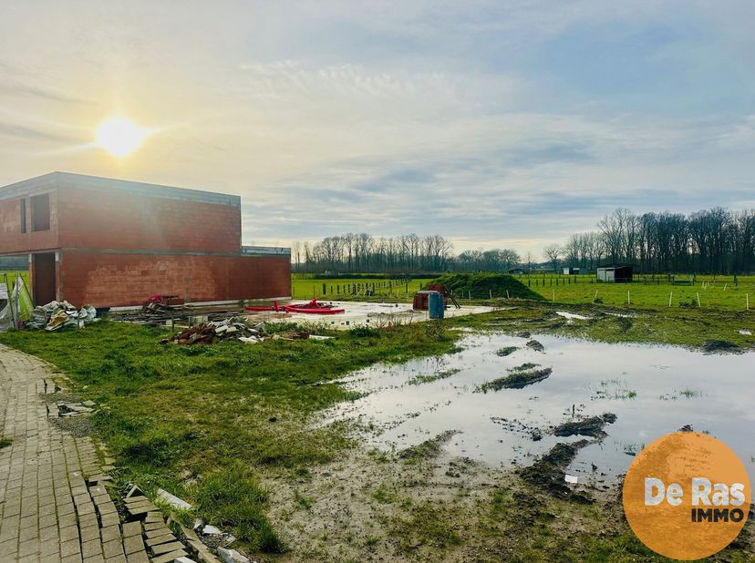 LEDE - Landelijk gelegen bouwgrond, halfopen bebouwing/Lot 1&lt;br /&gt;
Zeer rustig gelegen bouwgrond, Zuid-West gerichte tuinen, met uitzicht op natuur en