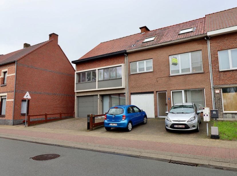 Bent u op zoek naar een duplex appartement met twee slaapkamers in het rustige maar prachtige Temse Velle? Lees en kijk dan snel even verder want wie