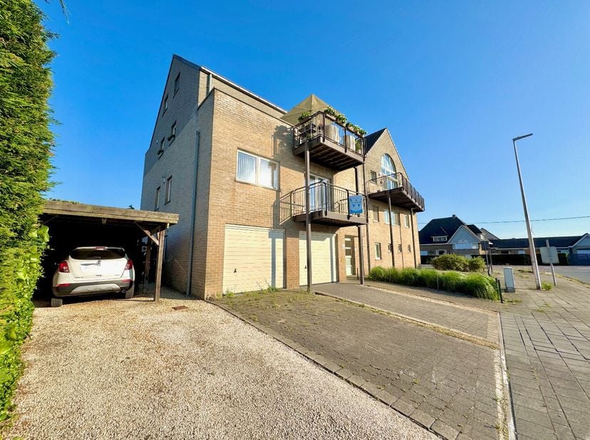 Op zoek naar een lichtrijk en instapklaar appartement met voldoende ruimte en een praktische indeling? Dan is dit appartement op de eerste verdieping