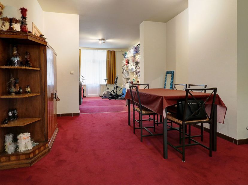 Beau duplex bien agencé comprenant :&lt;br /&gt;
un hall d&#039;entrée&lt;br /&gt;
2 chambres en parquet ( quickstep) ( 18- 14m²)&lt;br /&gt;
1 salle de bain (3.5m²)&lt;br /&gt;
1