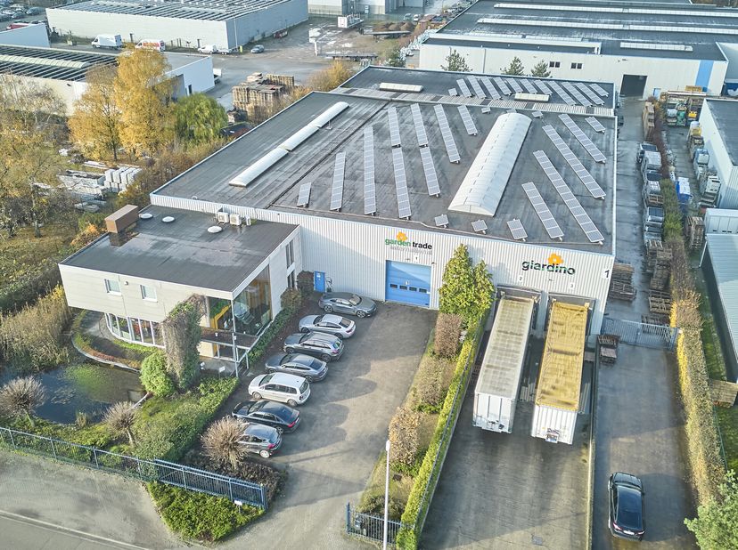 Multifunctioneel bedrijfsgebouw gelegen op het industrieterrein Kieleberg, vlakbij Genk-Zuid. Zowel de E313 als de E314 zijn goed bereikbaar (10km). H