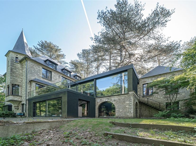 Clairbois/7 Fontaines, een gewilde locatie in een van de meest populaire Drèves voor dit prestigieuze en karaktervolle pand, gelegen in het hart van e
