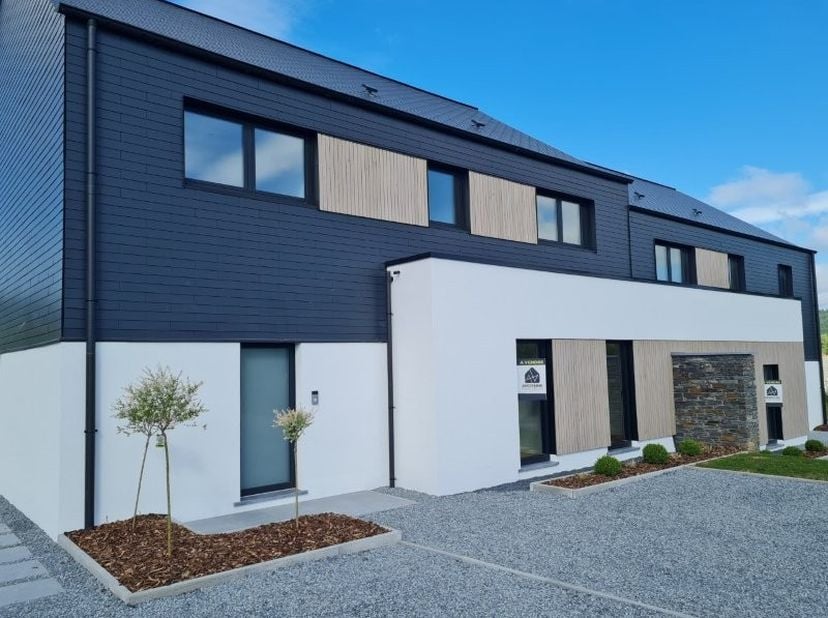 Projet immobilier d’exception situé dans un cadre unique, à deux pas du centre historique de Bouillon.&lt;br /&gt;
&lt;br /&gt;
La résidence AUREA – VESPER est co