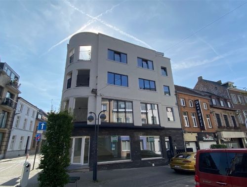                                         Bureaux à louer à Ninove, € 1.045
