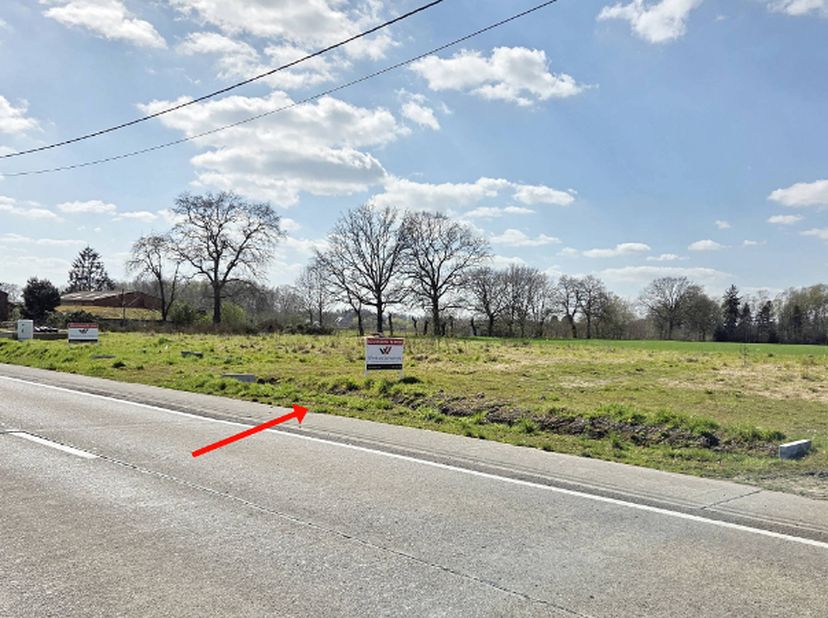 Perceel bouwgrond van 10a57ca. West georiënteerd perceel met mooi vergezicht op landelijk gebied.&lt;br /&gt;
Gelegen nabij de grens met Tremelo en Keerberg