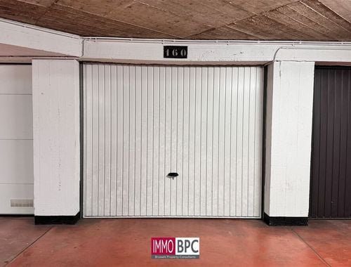                                         Box à vendre à Molenbeek-Saint-Jean, € 27.000
