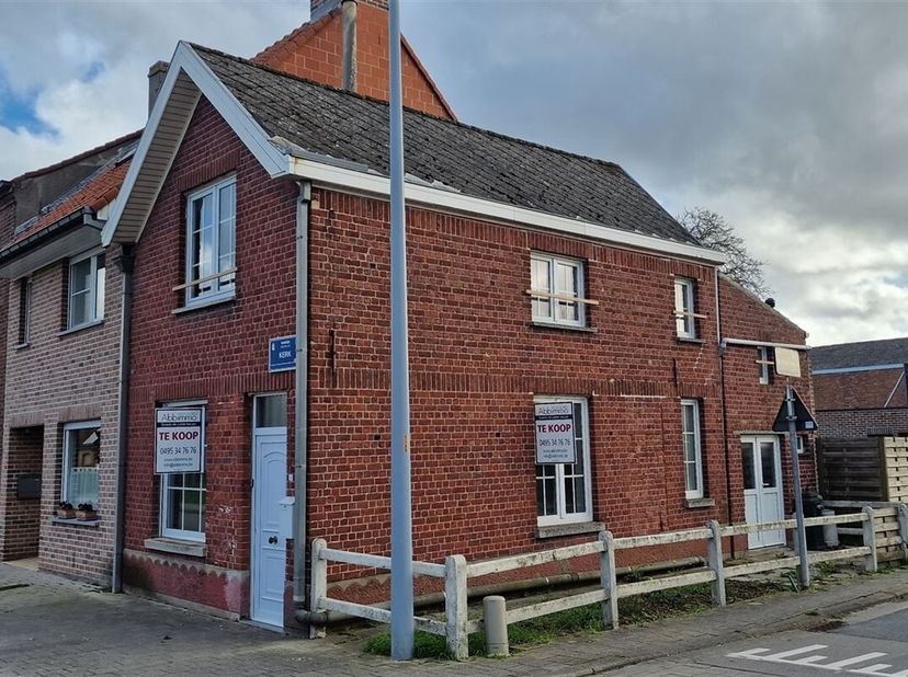 Starters woning rustig gelegen in het centrum van Beveren-Leie met een vlotte verbinding.&lt;br /&gt;
Knusse gezellige woning met klein tuintje / Terras.&lt;br