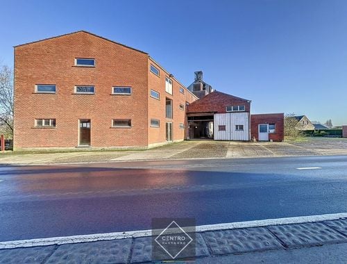                                         Bedrijfsgebouw te koop in Hooglede, € 545.000
