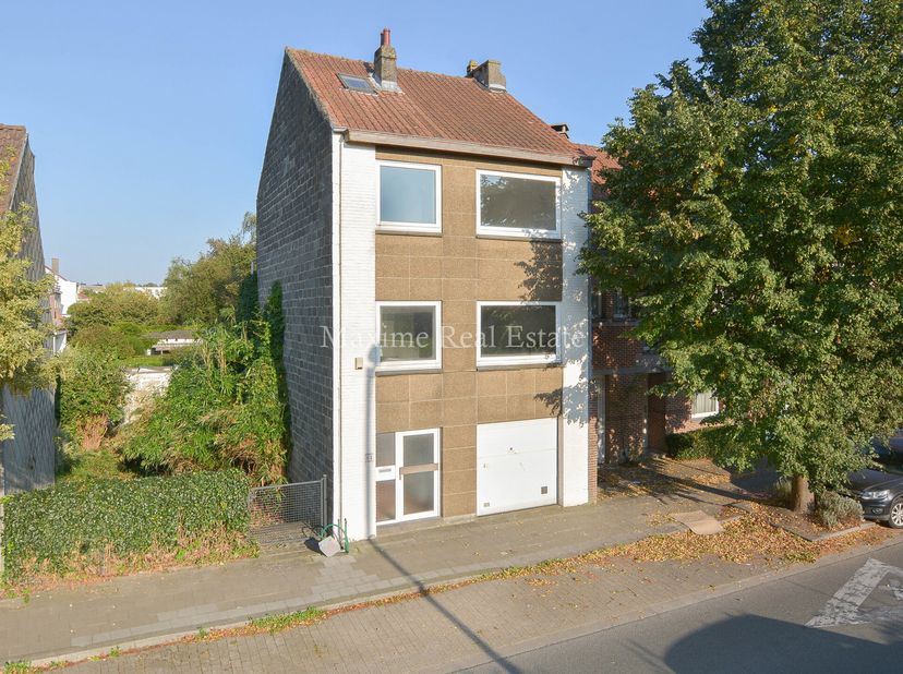 Maxime Real Estate vous propose un terrain a batir pour une maison 2 façades.&lt;br /&gt;
Excellente situation à proximité de Stockel/Place Dumon, transport