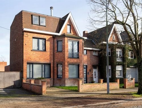                                         Gemengd gebruik te koop in Kortrijk, € 995.000
