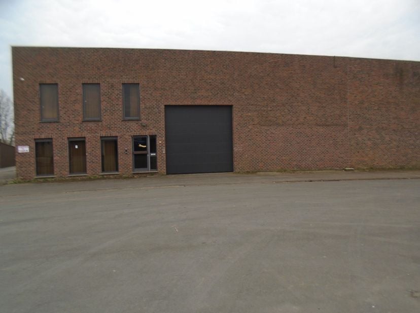 Bien professionnel à vendre
                    à 3520 Zonhoven
