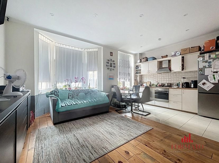 Charmant 1-slaapkamerappartement  Topligging in Jette&lt;br /&gt;
Formato Vastgoed stelt u dit charmante appartement van ±56 m² voor, gelegen op de 1rste ve