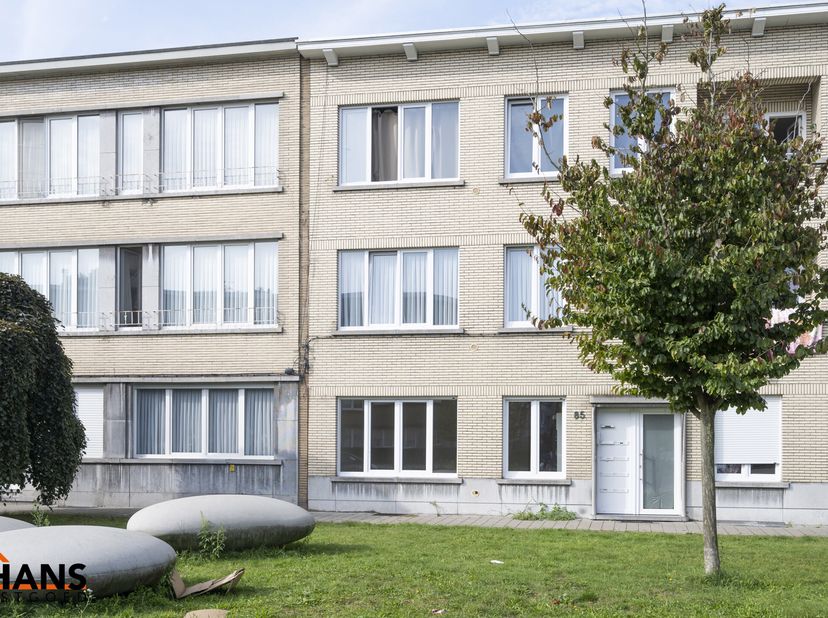 Appartement à louer
                    à 2020 Antwerpen