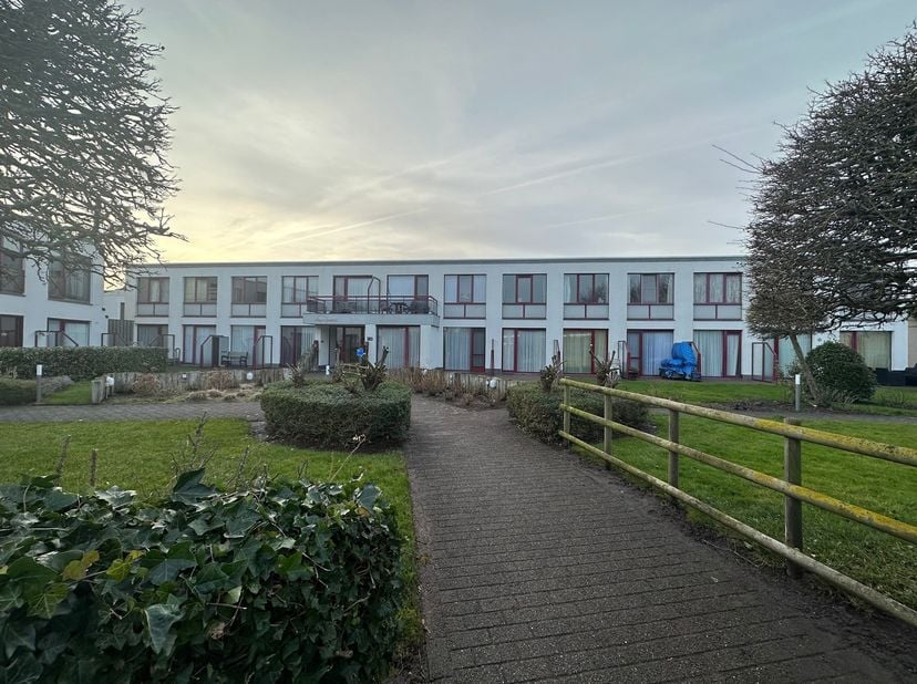 Ontdek deze studio op eerste verdieping van een rustige residentie te Bredene.&lt;br /&gt;
Bij het betreden van de studio wordt u begroet door een ruime woo