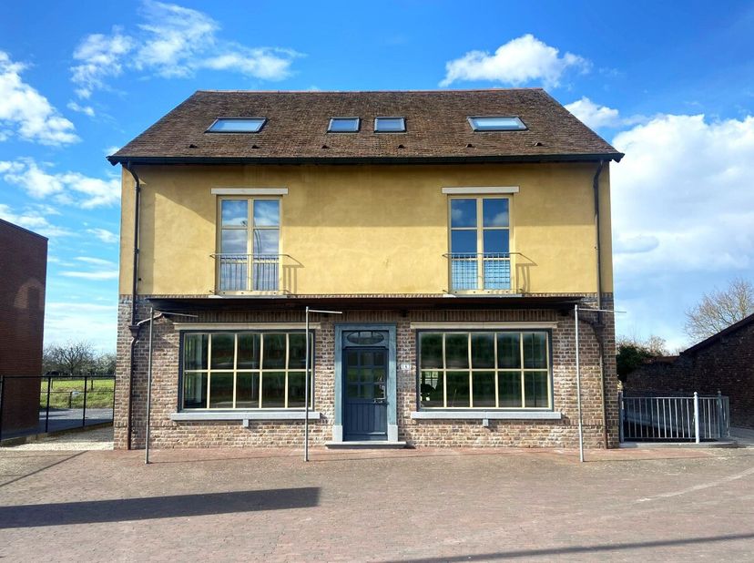 Bien professionnel à louer
                    à 3540 Herk-de-Stad