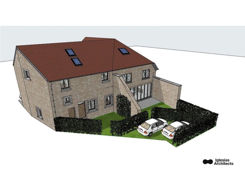 SOUS-SOL : ±45 m²&lt;br /&gt;
- 2 caves pour un total de ±36 m²,&lt;br /&gt;
RDC: ±331 m²&lt;br /&gt;
- Un hall d&#039;entrée de ± 9 m² avec escalier,&lt;br /&gt;
- Salon de ±20 m