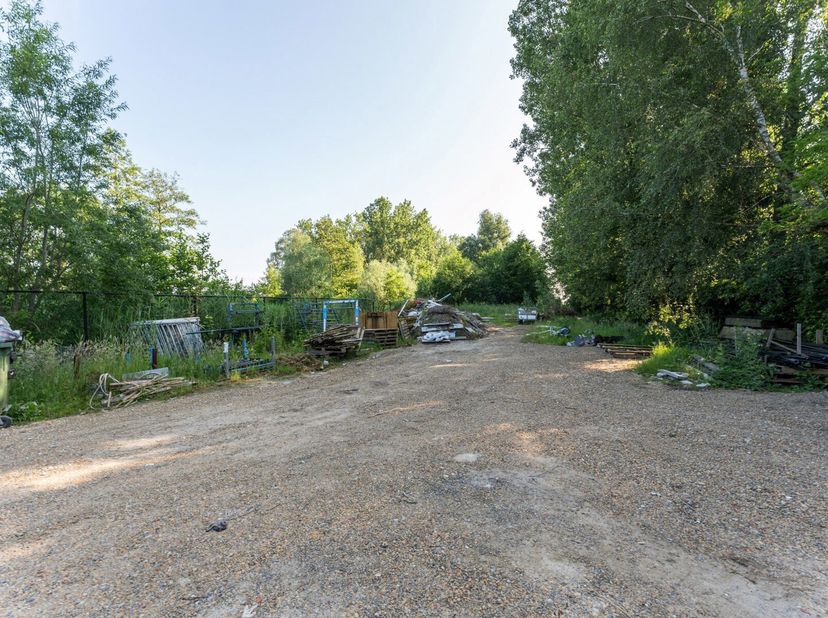 Cherchez-vous un morceau de prairie bien situé? Ne cherchez pas plus loin! Ces 3 terrains de 4454 m² sont bien situés par rapport à Wetteren et au vil