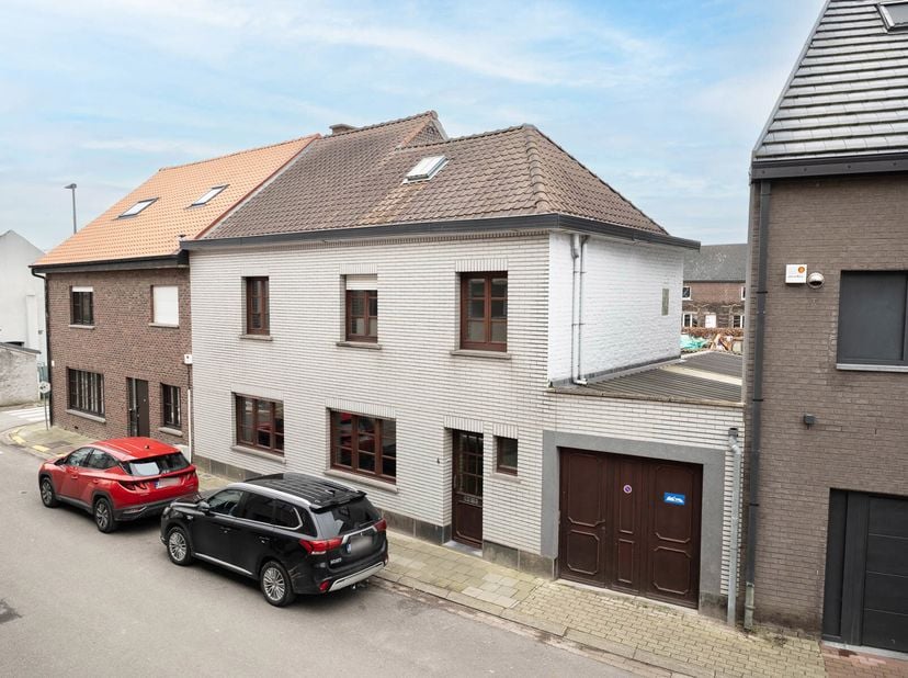 À vendre  Maison prête à emménager à un emplacement de choix à SterrebeekCette agréable habitation est située dans un quartier calme et recherché, à d