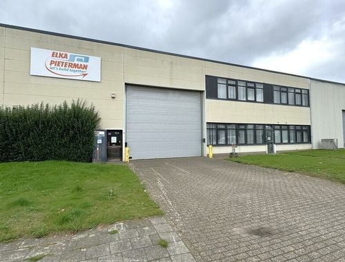                                         Bâtiment d’entreprise à louer à Wijnegem, € 6.683,33
