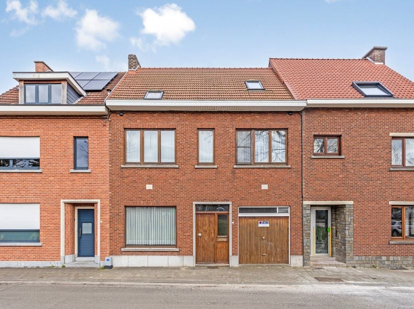 ​Gelegen op een verkeerstechnische topligging, langsheen de Leuvense binnenring. Op korte afstand van winkels, scholen, Gasthuisberg, Imec, bushalte,