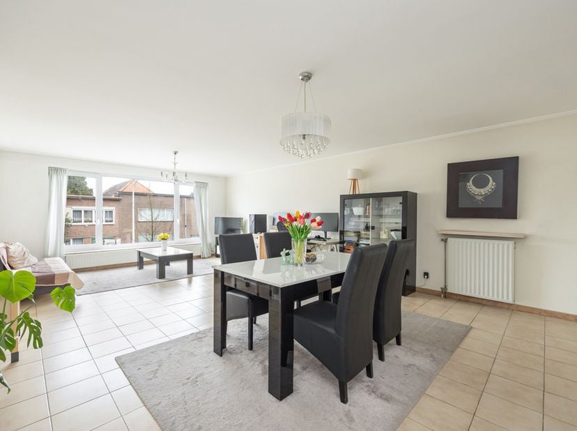 Ruim en licht 2BR appartement te koop - (Edegem) toplocatie! &lt;br /&gt;
&lt;br /&gt;
Op zoek naar comfort, ruimte en gemak? Dit goed onderhouden 120m² 2-slaapka