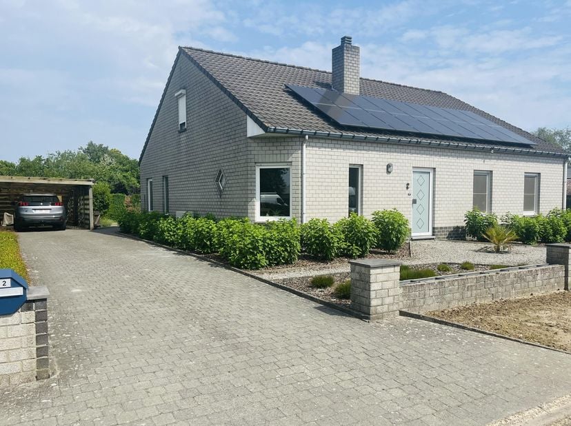 Instapklare, energiezuinige woning in een oase van rust!&lt;br /&gt;
Welkom in deze prachtige, instapklare woning die uitblinkt in energiezuinigheid dankzij