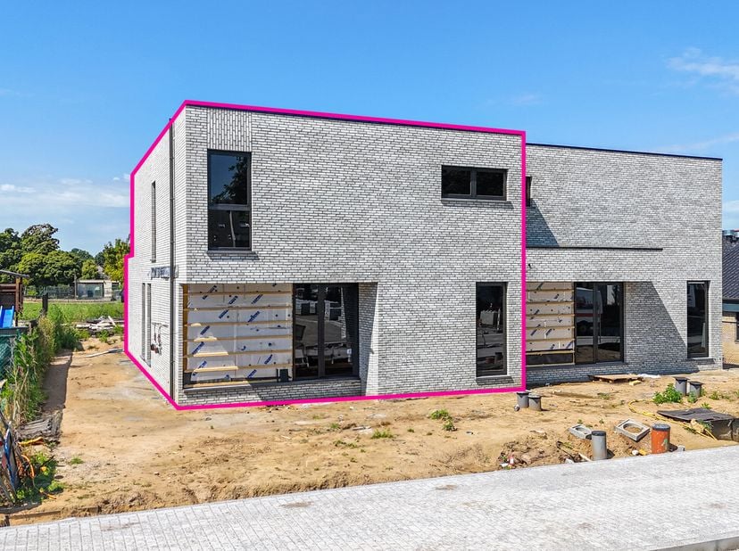 Moderne casco woning met 4slpks en bureauruimte in Boekt!&lt;br /&gt;
Ontdek deze eigentijdse nieuwbouwwoning in het rustige en residentiële Boekt  een stra