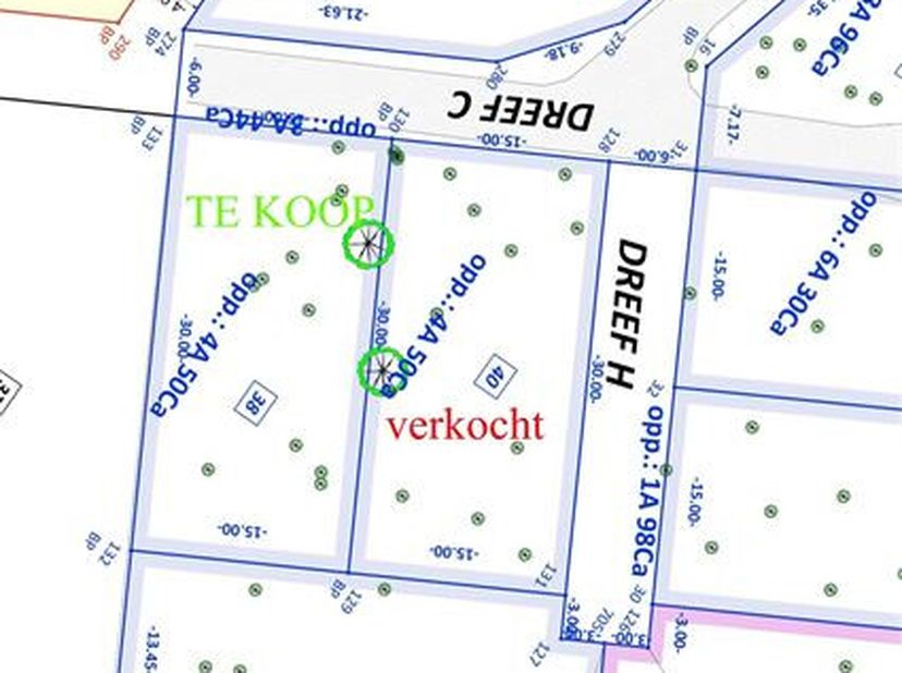 Perceel bouwgrond voor weekendverblijf van 60m² tussen Ieper en het gegeerde Heuvelland&lt;br /&gt;
Prachtig en rustig gelegen nabij vele fiets- en wandelro