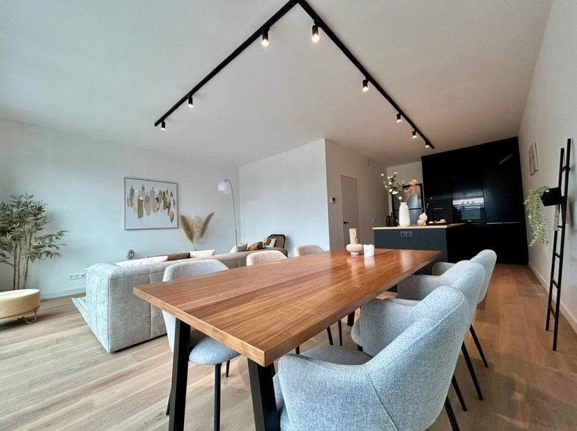 Vous recherchez une maison moderne, économe en énergie et dotée de finitions haut de gamme ? Cette maison BEN (EPC A) située au cur de Beselare allie