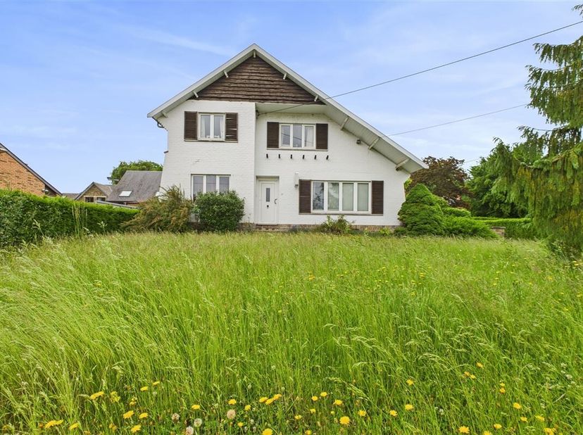 OPTION - Vous êtes à la recherche d&#039;un véritable coup de coeur ? Ne cherchez plus ! INNOV&#039;EXPERT immobilière vous invite à venir découvrir cette spaci