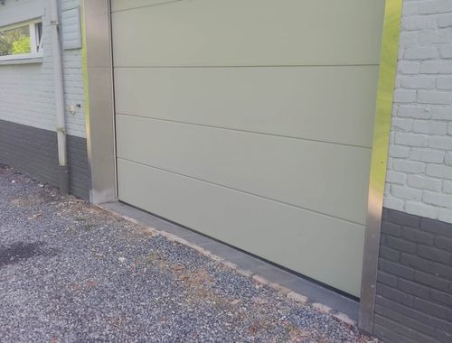                                         Bedrijfsvastgoed te huur in Genk, € 850

