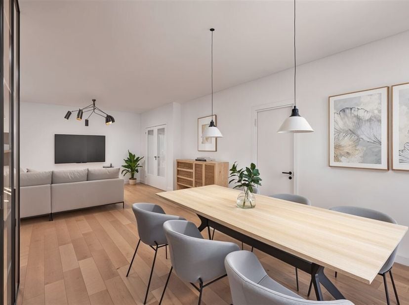 Stadsappartement met 2 slaapkamers én zonnig terras op toplocatie&lt;br /&gt;
Omgeving:&lt;br /&gt;
+ Centrale ligging aan het levendige Capucienenplein&lt;br /&gt;
+ N