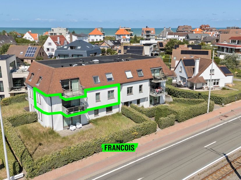 Leuk appartement met 2 slaapkamers + slaaphoek, gelegen op wandelafstand van het strand, winkelstraat en het openbaar vervoer.&lt;br /&gt;
Dit moderne appar