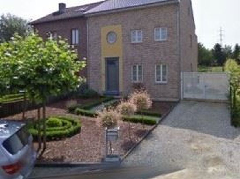 Maison à louer
                    à 3740 Eigenbilzen