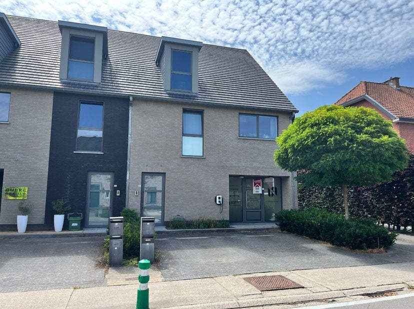 Dit pand van 142m² ligt op een ideale ligging langs de grote ring in Hasselt.Voor meer info ga naar https://www.era.be/nl/te-huur/hasselt/handelspand/