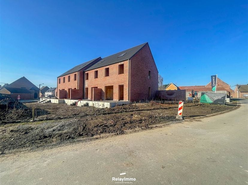 Huis te koop
                    in 7604 Brasmenil