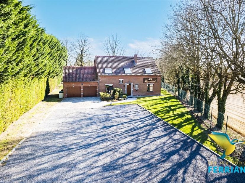 Visites sur rendez-vous au 0476/08.47.47&lt;br /&gt;
Les Maisons Ferrian vous présente un bien exceptionnel entièrement rénové sur un terrain de 18 ares 84