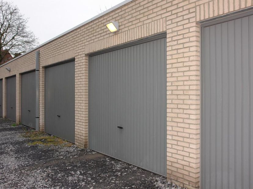 Garage te koop
                    in 8790 Waregem