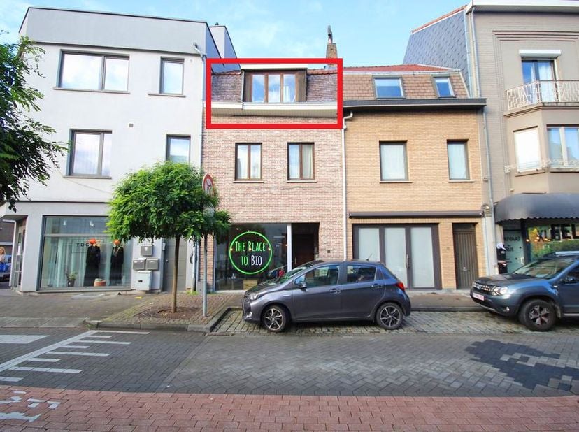 Appartement met mezzanine gelegen in een klein gebouw in hartje Tervuren.&lt;br /&gt;
&lt;br /&gt;
2e verdieping: leuke leefruimte met open geïnstalleerde keuken