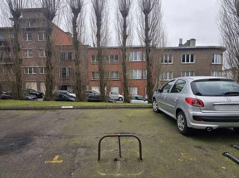 TRIOR vous propose cet emplacement de parking extérieur dans le quartier de Wand.
