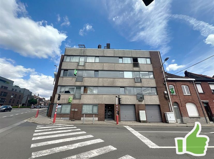 Appartement 1 chambre à louer face au parc de Mouscron, proche du centre ville. Situé au 3ème étage avec ascenseur. &lt;br /&gt;
Logement très lumineux avec