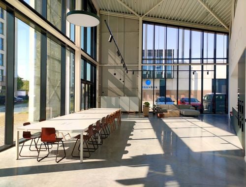                                         Bedrijfsgebouw te huur in Evere, € 2.500
