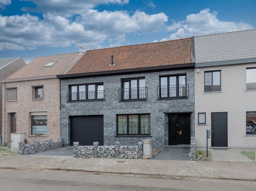 [[ CE BIEN PARTICIPE À LA JOURNÉE MAISONS OUVERTES ERA LE 14/6 DE 11:00 À 12:00 ]]&lt;br /&gt;
Ce bien participe à la Journée Maisons Ouvertes ERA. Visitabl