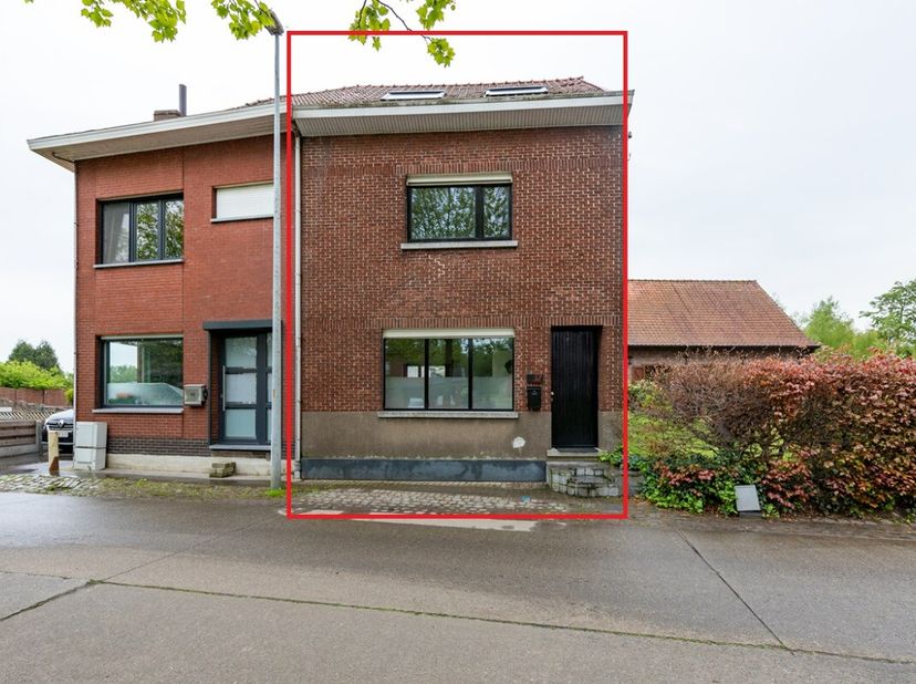 Gerenoveerde woning met 2/3 slaapkamers, tuin en terras aan de vaart &quot; De Langelede&quot; Vaart &quot;De Langelede&quot; is samen met provinciaal domein &quot;Puyenbroeck