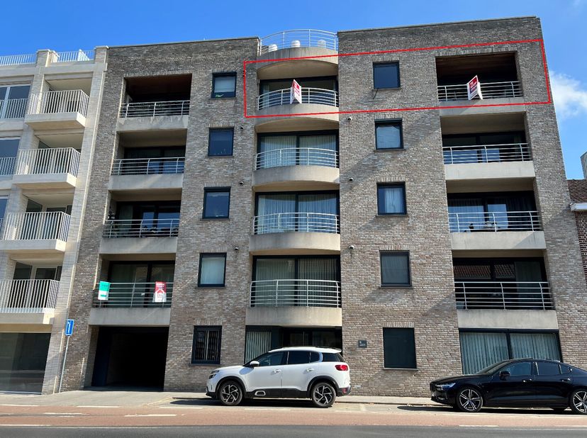 Ruim en kwalitatief afgewerkt appartement in het centrum Ieper&lt;br /&gt;
Gelegen op de vierde verdieping van een verzorgd gebouw, bevindt zich dit prachti