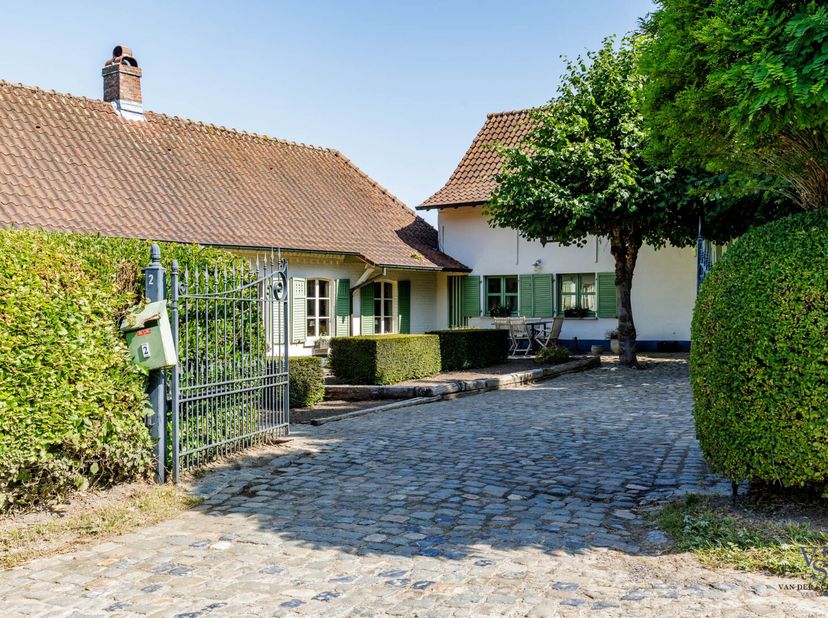 Maison à vendre
                    à 9700 Mater