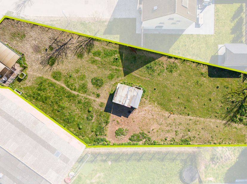Bent u op zoek naar de perfecte plek om uw ideale woning te bouwen  helemaal volgens uw eigen visie en stijl? Dan is dit perceel van 1066 m² precies w